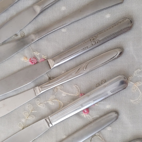 Lot of 50 dinner knives - bulk knives mismatch - Picture 3 of 3